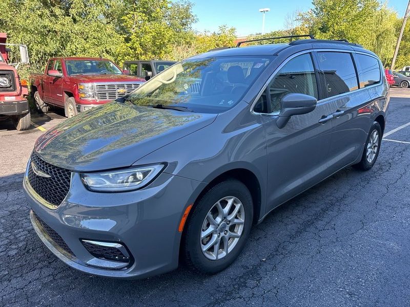 2022 Chrysler Pacifica Touring LImage 9