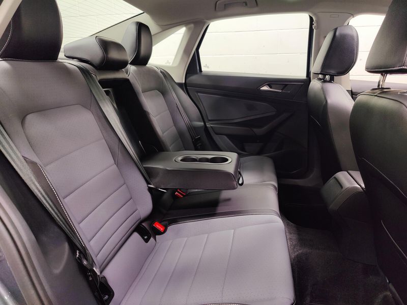 Used 2026 Volkswagen Jetta SE w/SunroofImage 12