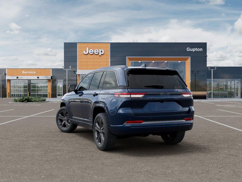 New 2027 Jeep Grand Cherokee Limited Reserve 4x4Image 3