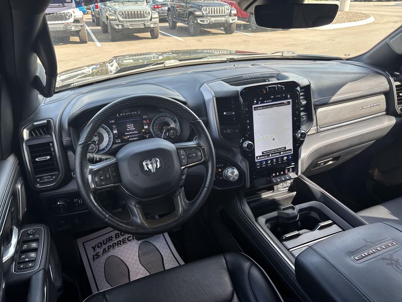 Used 2020 RAM 1500 LimitedImage 11