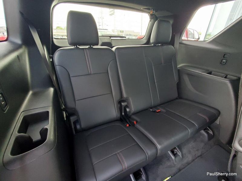 Used 2022 Chevrolet Traverse RS