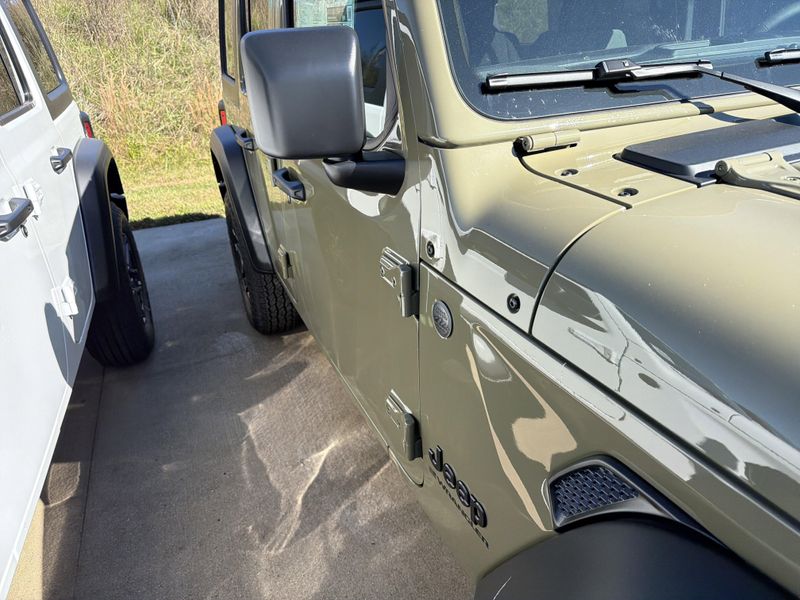 New 2026 Jeep Wrangler 4-door Sport SImage 5