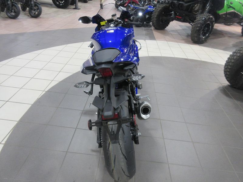 NEW 2026 YAMAHA YZF-R1 Image 14