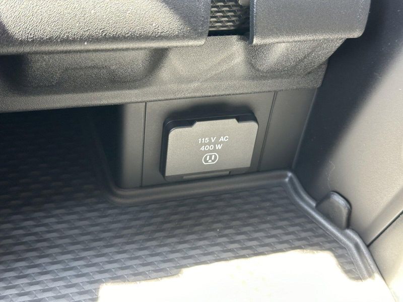 2025 RAM 1500 Big HornImage 25
