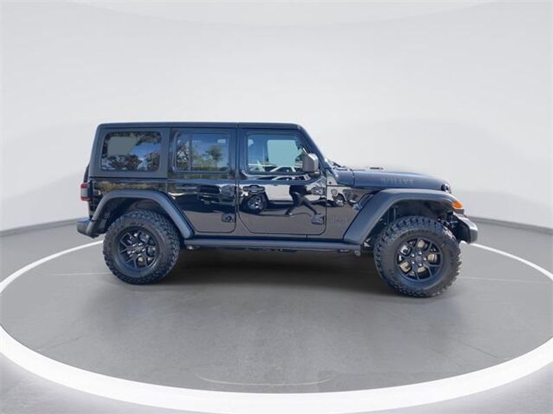 2025 Jeep Wrangler 4-door WillysImage 9