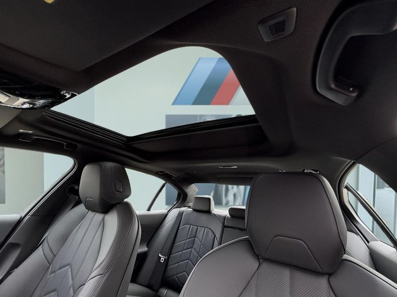 2025 BMW i5 eDrive40Image 21