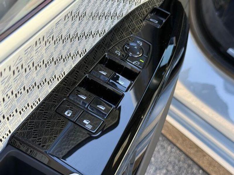 Used 2023 BMW i7 xDrive60Image 18