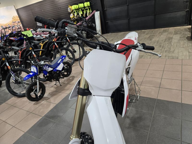 NEW 2026 YAMAHA YZ250F 70TH ANNIVERSARY EDITION Image 12