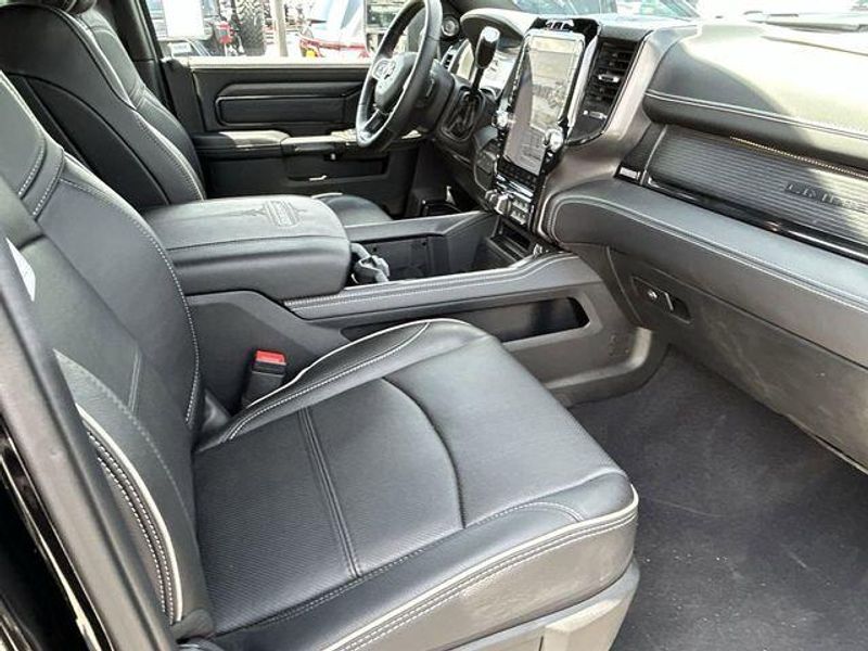 New 2024 RAM 3500 Limited Crew Cab 4x4 8