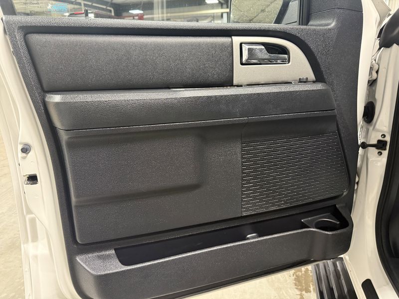 Used 2016 Ford Expedition LimitedImage 24