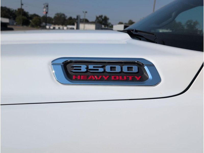 New 2026 RAM 3500 Tradesman Crew Cab Chassis 4x4 60