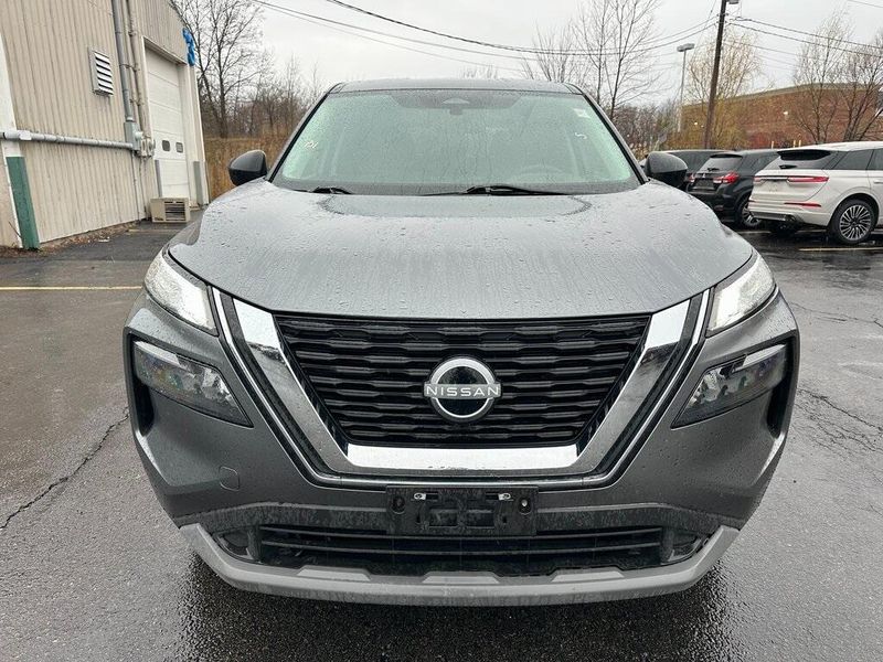 2022 Nissan Rogue SImage 9