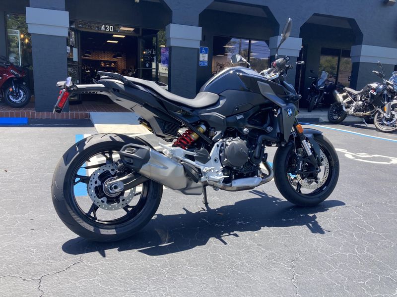 2025 BMW F 900 R