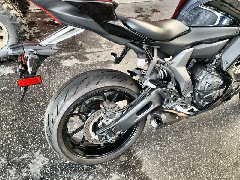 Used 2022 Yamaha YZF-R7 CA Image 13