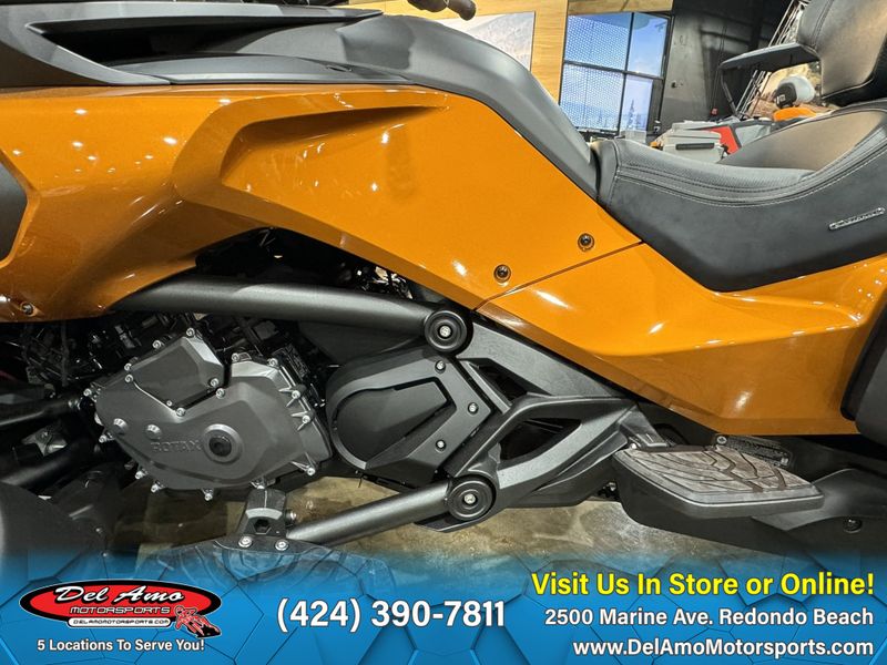 2024 Can-Am SPYDER F3 LIMITED SPECIAL SERIES (SE6)Image 4