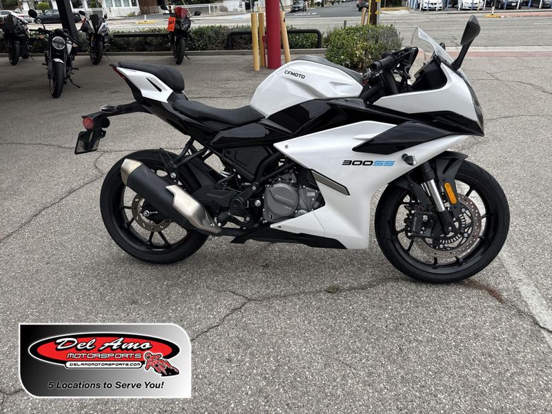 Used 2025 CFMOTO 300SS Image 1