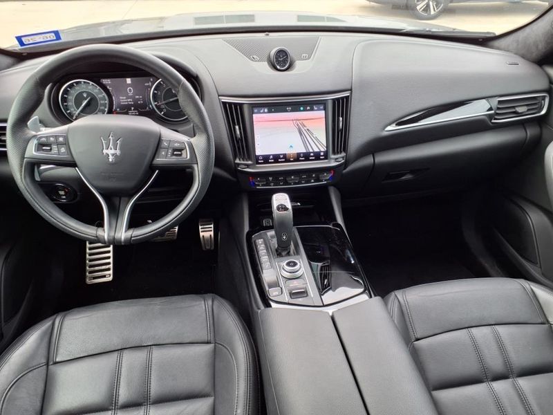 Used 2022 Maserati Levante GTImage 4