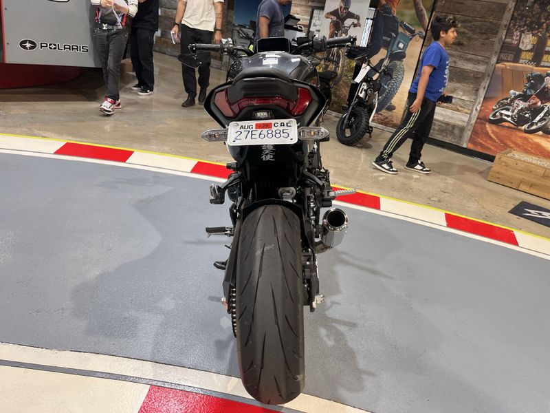 Used 2025 Kawasaki Z900 ABS Image 23