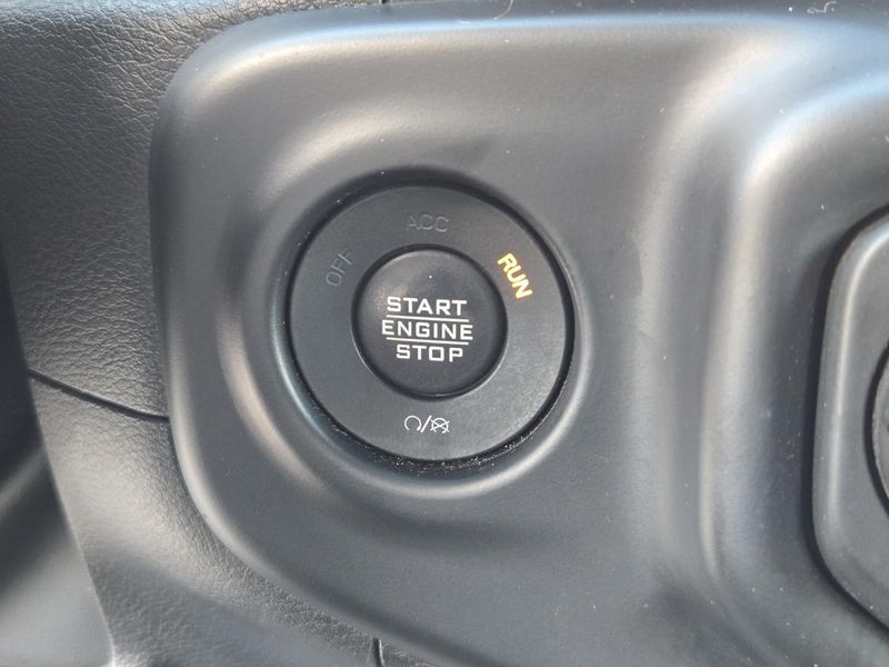 Used 2022 Jeep Wrangler Unlimited Sport Altitude 4x4