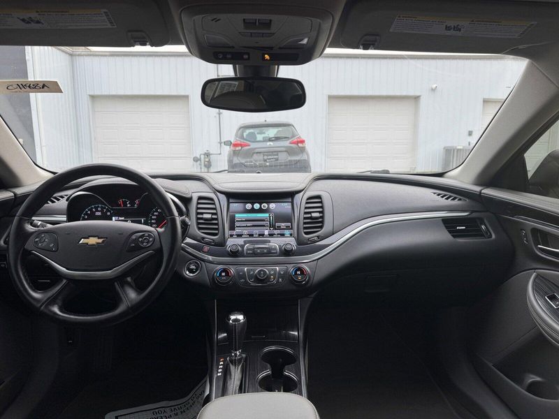 2019 Chevrolet Impala LTImage 13