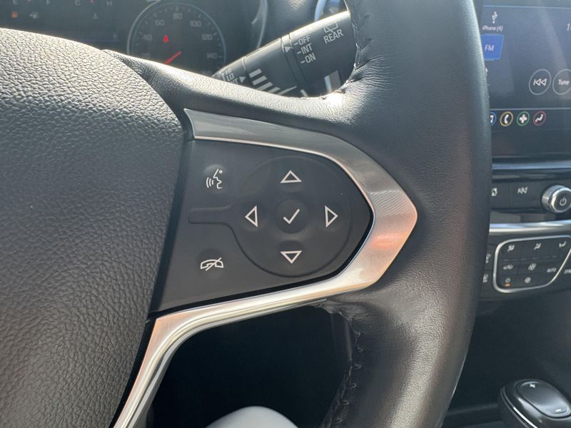 Used 2020 Chevrolet Traverse LT ClothImage 18