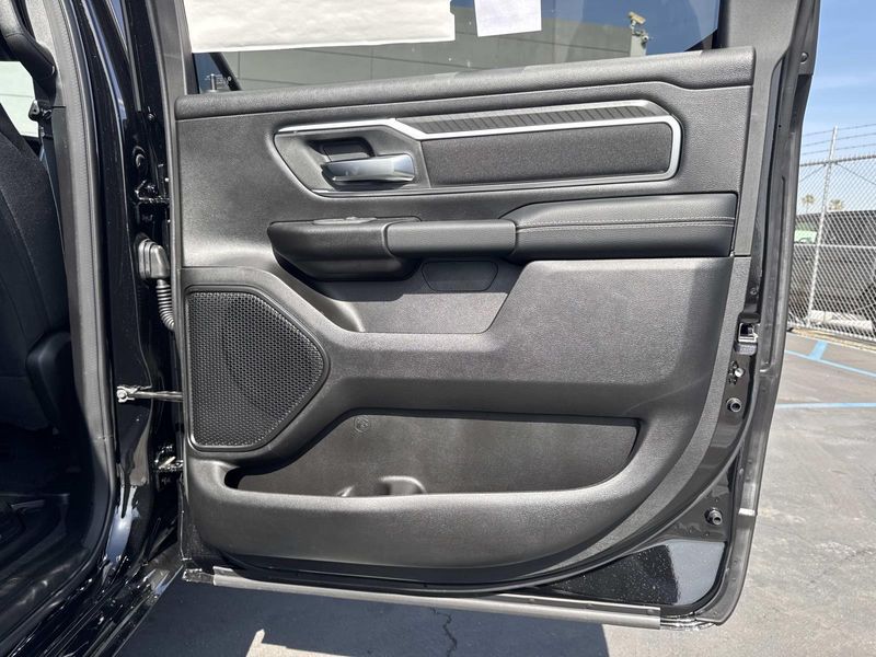 New 2026 RAM 1500 Big Horn Crew Cab 4x2 5'7' Box