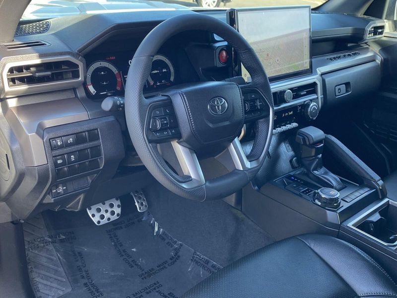 2024 Toyota Tacoma TRD SportImage 16