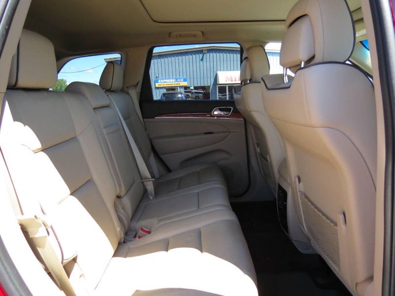 Used 2012 Jeep Grand Cherokee Overland 4x4 4dr SUVImage 24