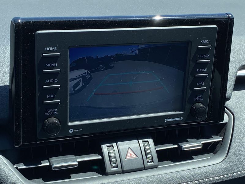 2022 Toyota RAV4 XLE PremiumImage 6