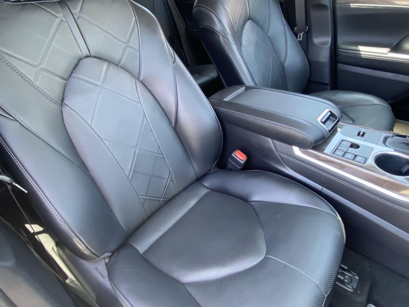 New 2023 Toyota Highlander PlatinumImage 11