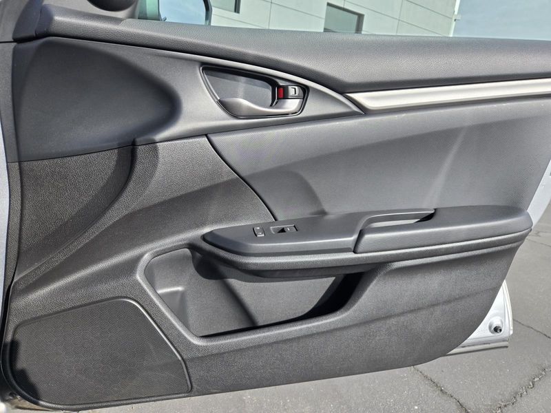 2021 Honda Civic Sport photo 29