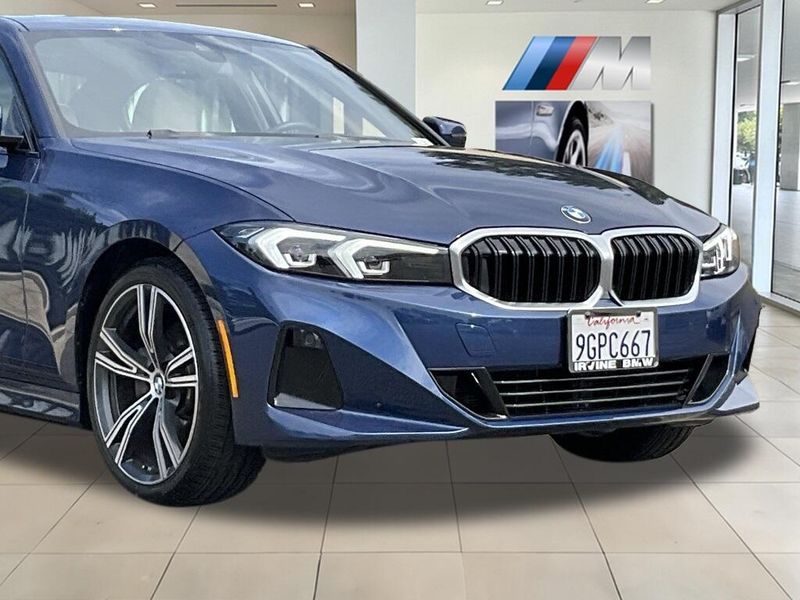 2023 BMW 3 Series 330iImage 9