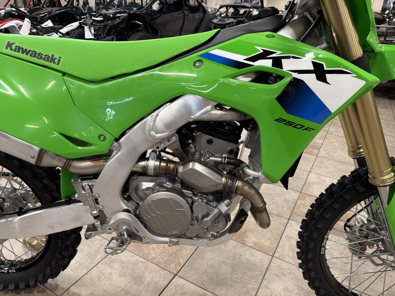 New 2027 Kawasaki KX250F Image 21
