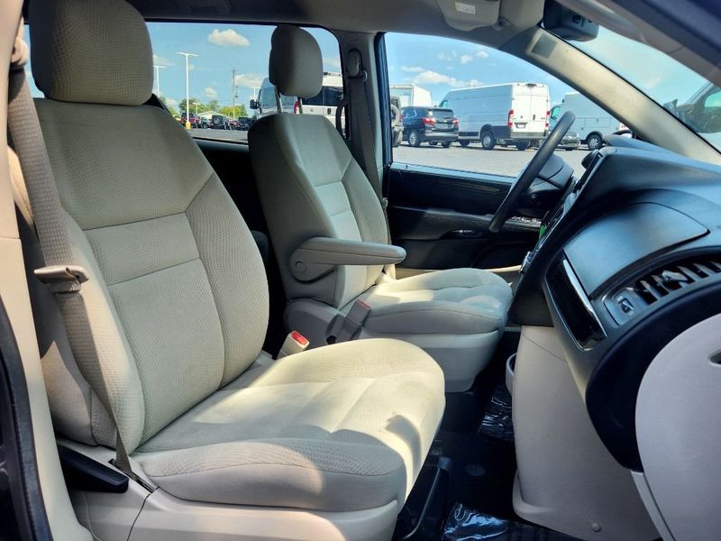 2019 Dodge Grand Caravan SEImage 34