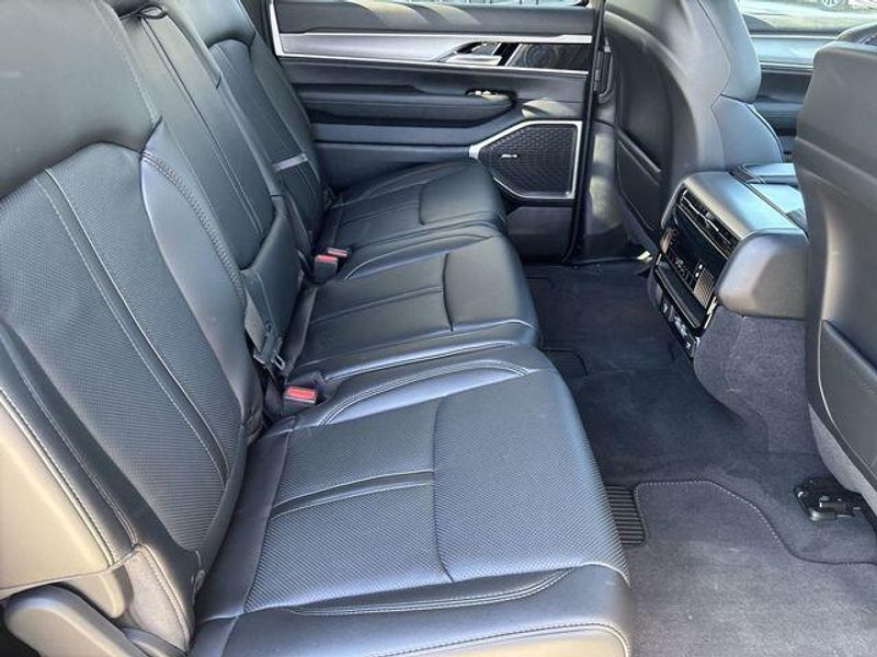 2026 Jeep Grand Wagoneer 4x4Image 14