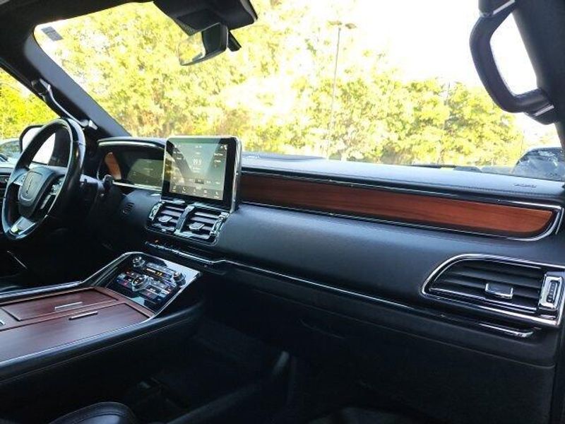 2018 Lincoln Navigator Select