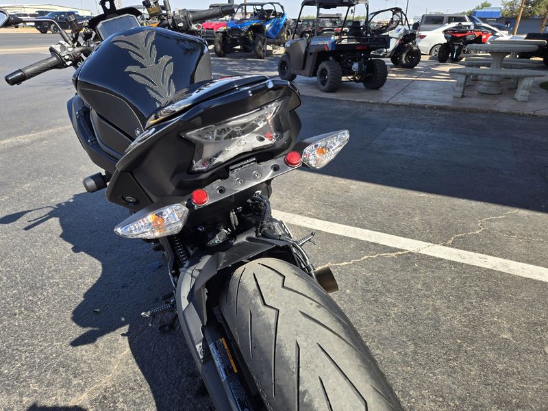 2021 Kawasaki Z H2 Base Image 25