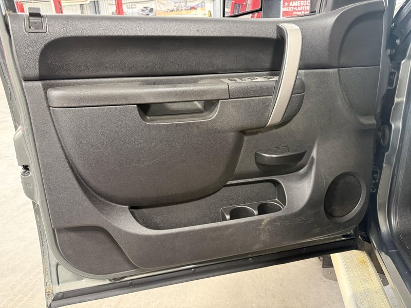 Used 2011 Chevrolet Silverado 2500HD LTImage 17