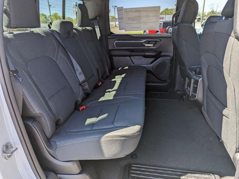 2023 RAM 1500 Big Horn Crew Cab 4x4 5