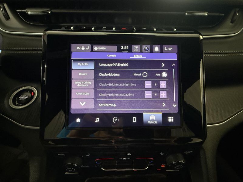 Used 2025 Jeep Grand Cherokee L LaredoImage 29