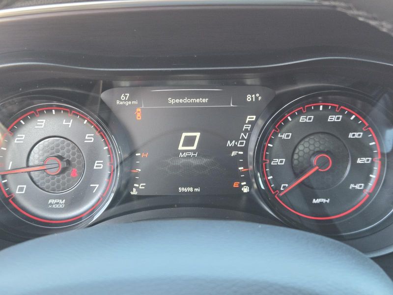 Used 2017 Dodge Charger SXT RWD