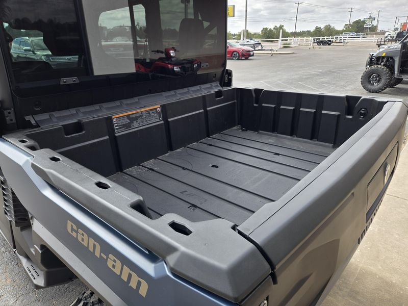 NEW 2026 CAN-AM DEFENDER MAX LIMITED CAB HD11 Image 6