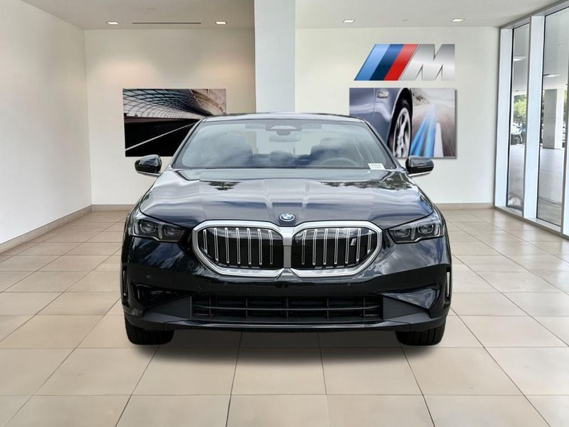 2025 BMW i5 eDrive40Image 3