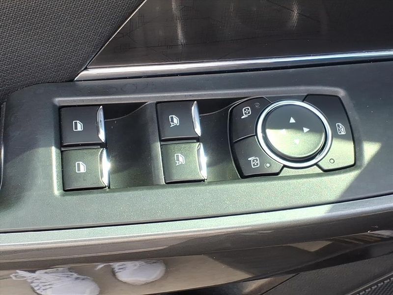 Used 2022 Ford F-150 XLTImage 17