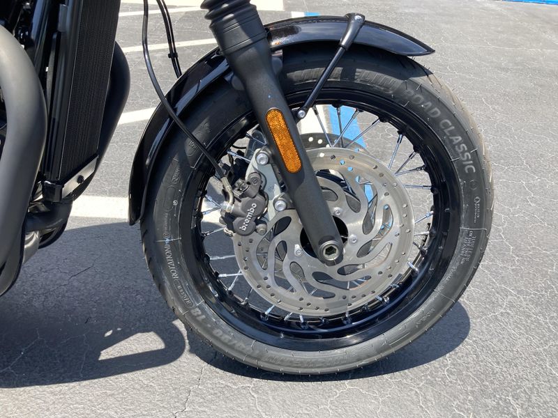 2025 Triumph BONNEVILLE T120 BLACK