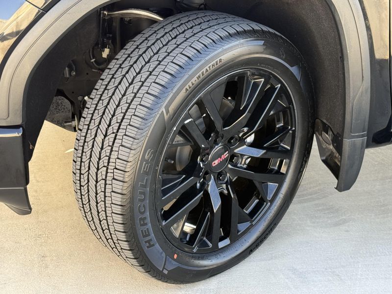 Used 2022 GMC Sierra 1500 Limited DenaliImage 15