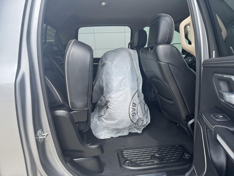 Used 2019 RAM 1500 LaramieImage 12