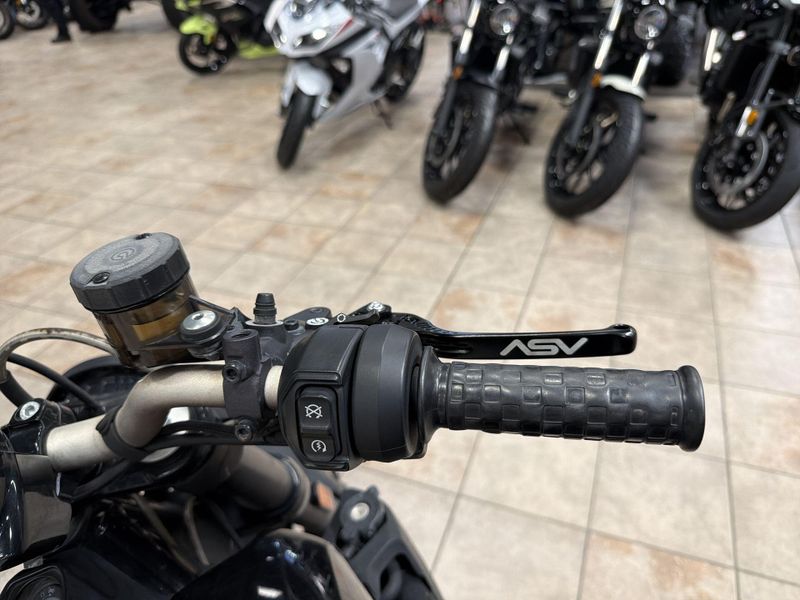 Used 2019 Indian Motorcycle FTR 1200 Image 24