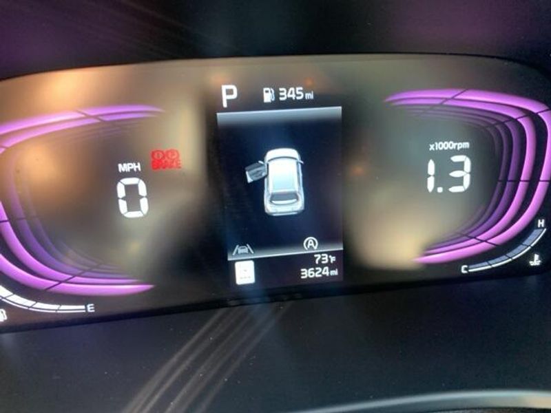 Used 2025 Kia Soul LXImage 8