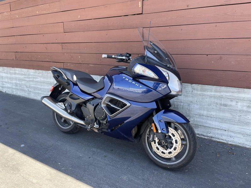 Used 2015 Triumph TROPHY SE 